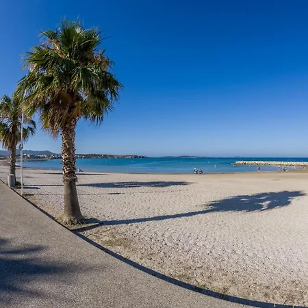Διαμέρισμα Large With Sea View